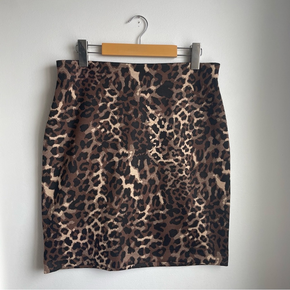 Leopard Print-Straight Skirt-Knee Length-size M